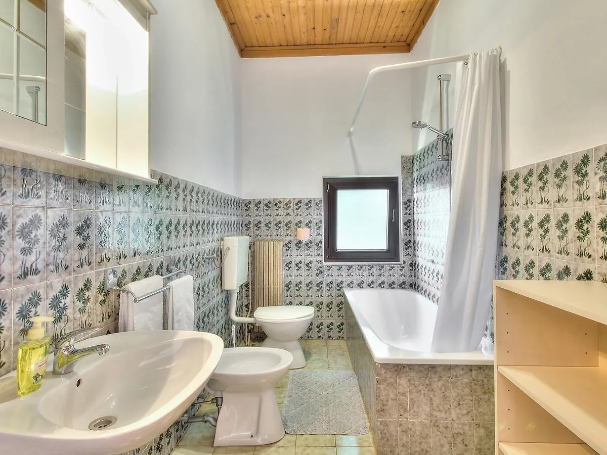 *** بيت ضيافة Paradinovic House With Apartments زامبراتيجا كرواتيا